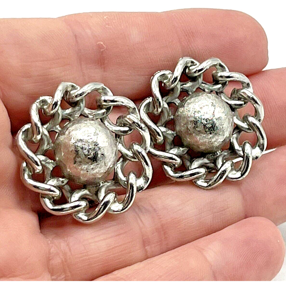 Vintage Textured Silver Tone Chain Link Edge Round Clip on Earrings Jewelry